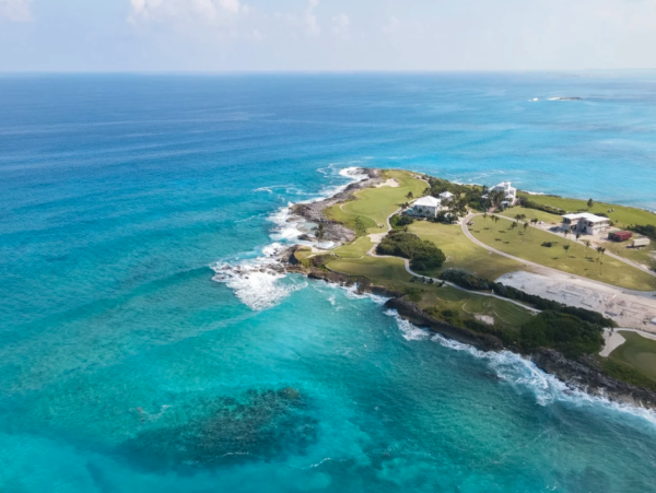 Luxurious Beachfront Villa in Little Exuma - 4-Bedroom Getaway
